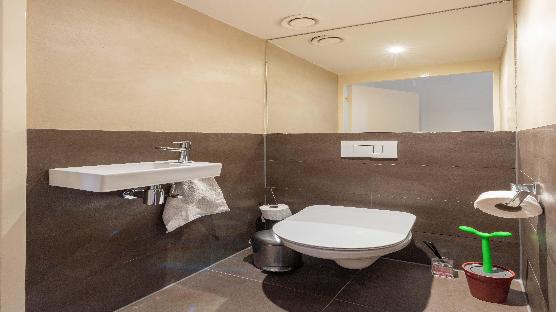 Luxury 2-Bedroom Apartment with Roof Terrace – De Pijp, Amsterdam