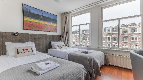 Albert Cuyp III B studio Amsterdam